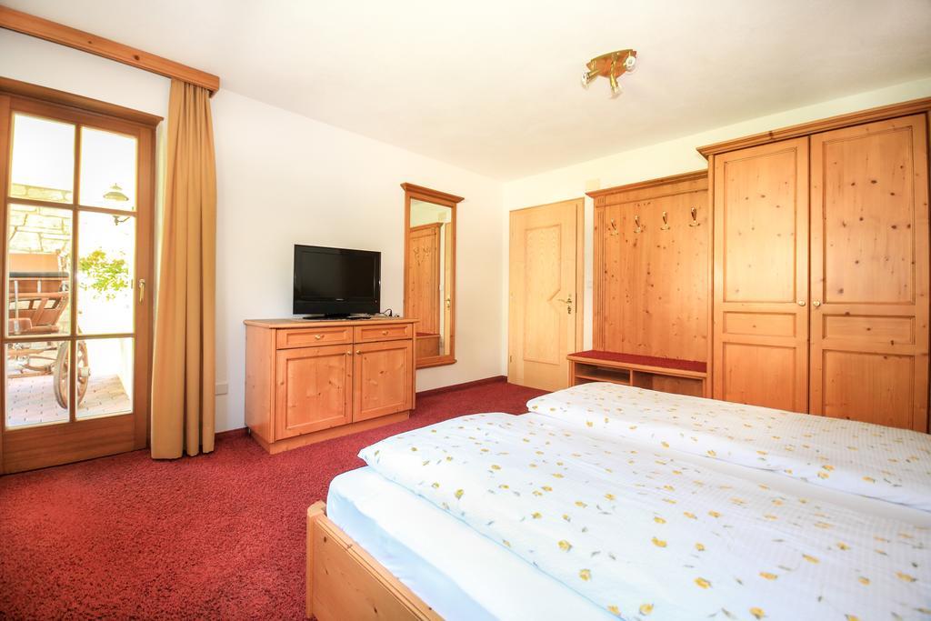 Garni Des Alpes Hotel Solda Exterior photo