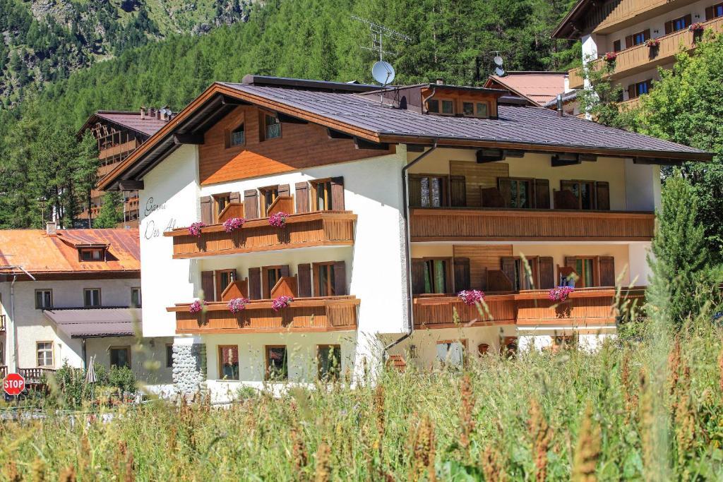 Garni Des Alpes Hotel Solda Exterior photo